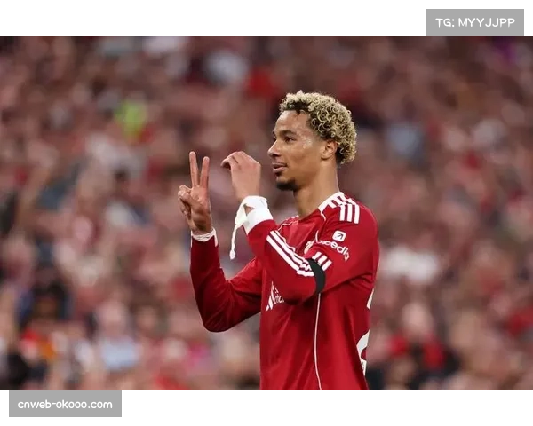 利物浦边锋萨拉赫状态引发关注,右路攻防平衡面临挑战 利物浦边锋萨拉赫状态引发关注,右路攻防平衡面临挑战